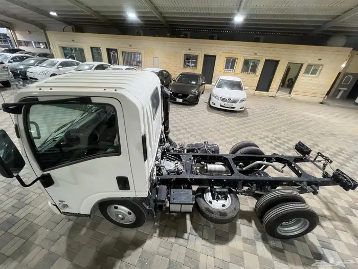 ايسوزو دينا 3.18 طن 2025 جديد 5