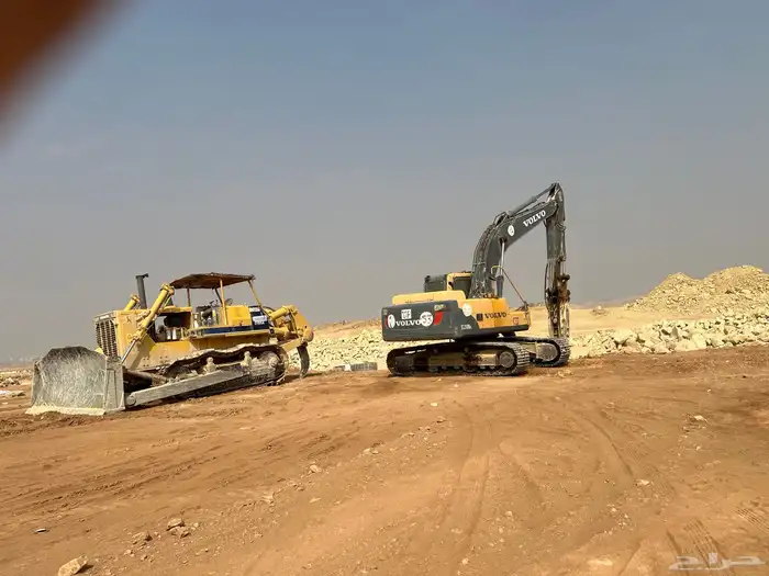 بلدوزر وبكلينات للايجار 1