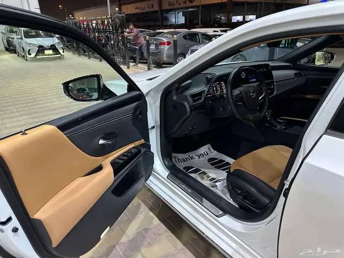 لكزس ES350 موديل 2024 ممشى قليل نظيف جدآ 15