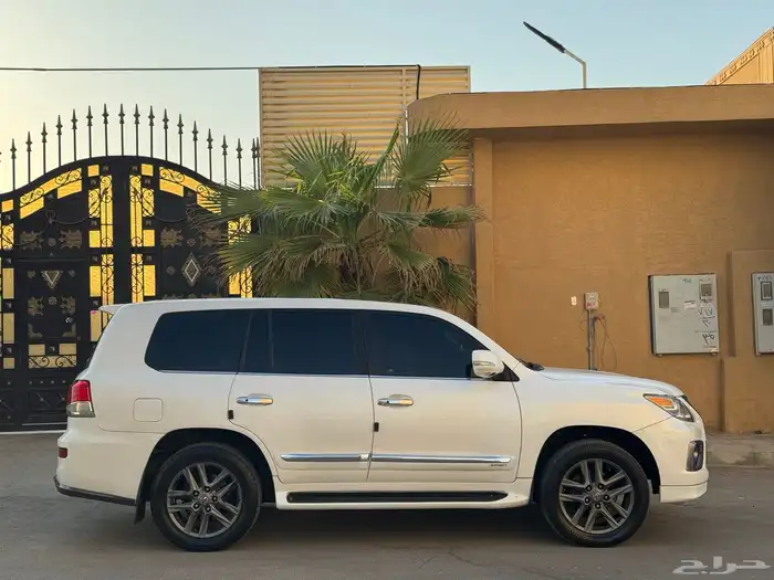 لكزس LX570 2010 مرهم 2015 9
