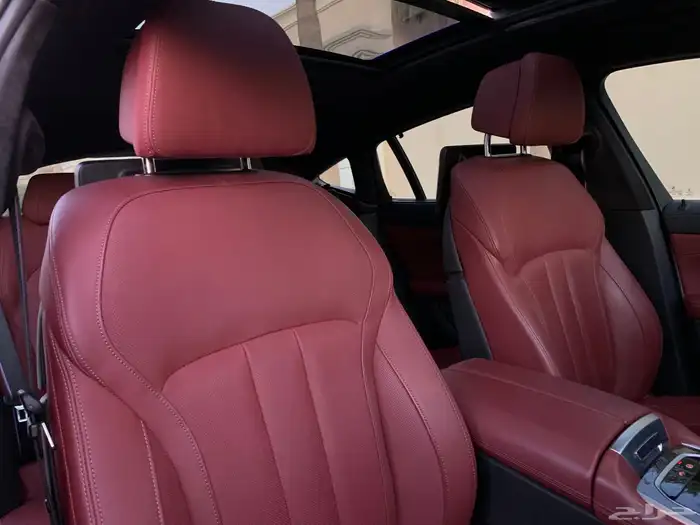 BMW X6 50i V8 2021 عداد قليل 33