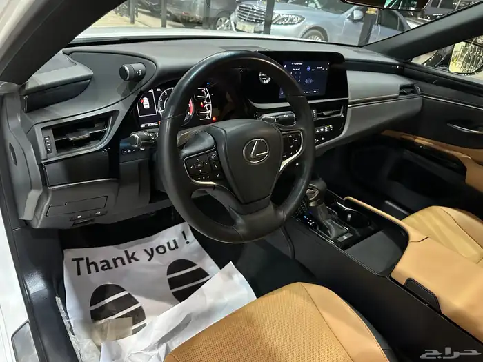 لكزس ES350 موديل 2024 ممشى قليل نظيف جدآ 12
