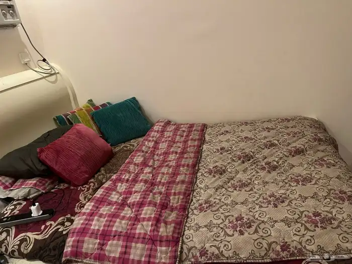 اثاث الي بيع 1