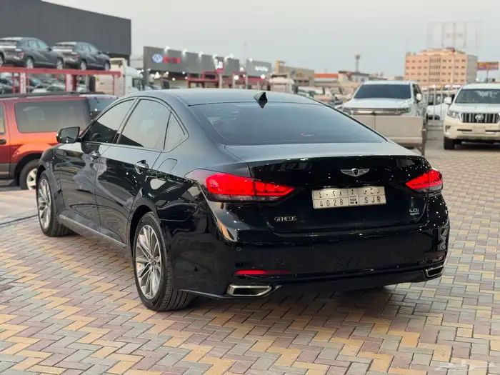 جنسس G80 موديل 2015 4