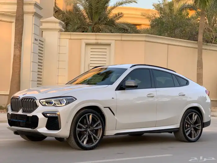 BMW X6 50i V8 2021 عداد قليل 3