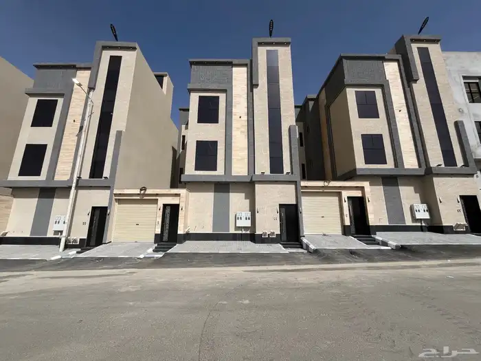 للبيع ادوار ارضي مع حوش وعلوي بسطح مصعد من 550 الف بالضيافة 1