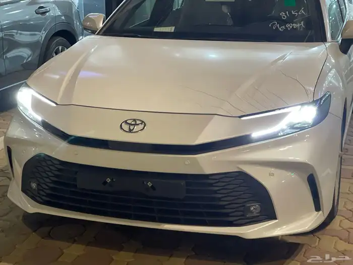 تويوتا كامري ال اي نص فل 2025 LE 1