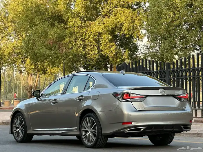 لكزس GS350 موديل 2017 سعودي فل كامل 10
