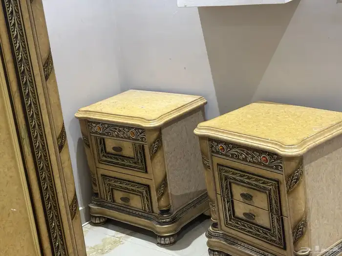 دولاب مع تسريحه و2كوميدينه بدون سرير مستعمل اخو الجديد 1