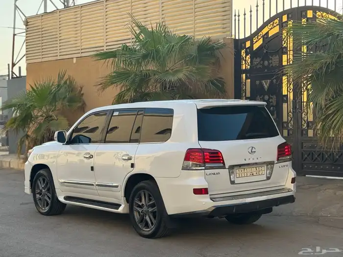 لكزس LX570 2010 مرهم 2015 6