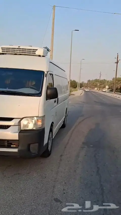 باص هايس ثلاجة 2014 بنزين سقف رفيع 1