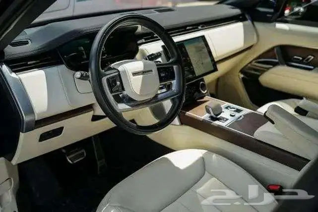 للبيع رنج موديل 2023 Land Rover Range Rover P400 SE 15