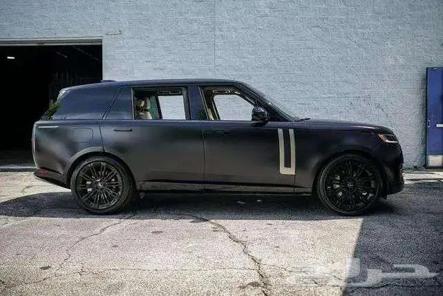للبيع رنج موديل 2023 Land Rover Range Rover P400 SE 5