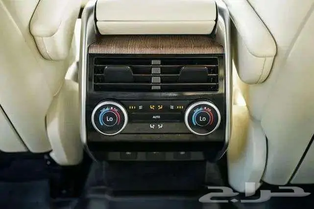 للبيع رنج موديل 2023 Land Rover Range Rover P400 SE 9