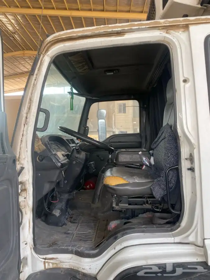 ايسوزو لوري ثلاجه FSRموديل  2013 6