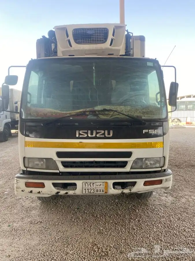 ايسوزو لوري ثلاجه FSRموديل  2013 0