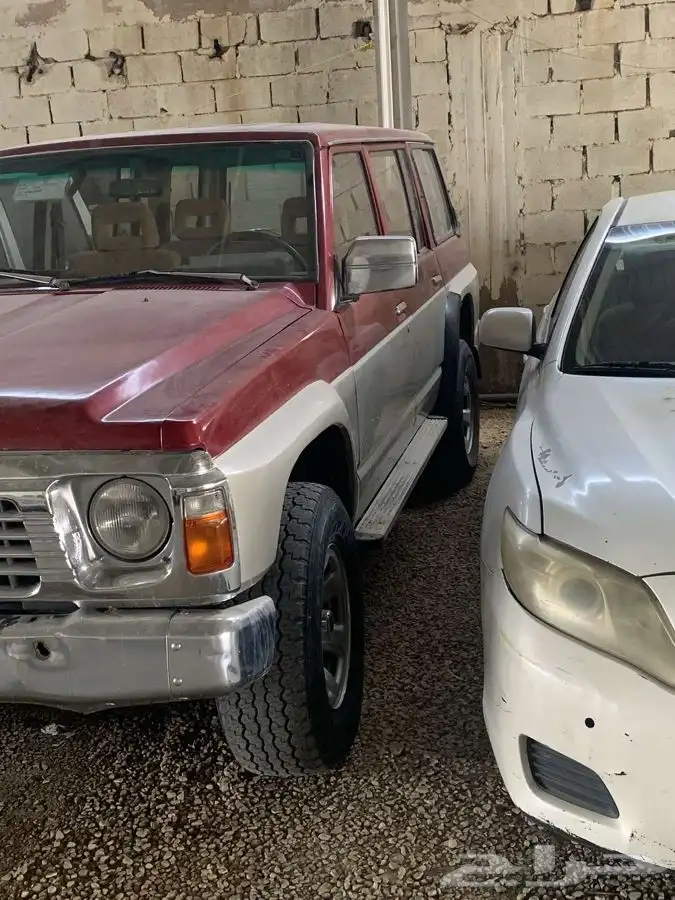 نيسان 0