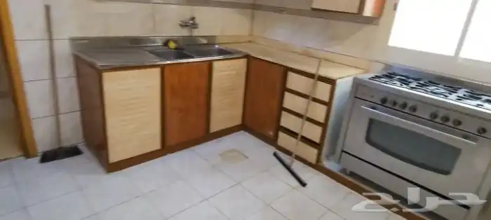 للايجار السنوي دور ثاني مؤثث في احد رفيده خميس مشيط 24 الف 3