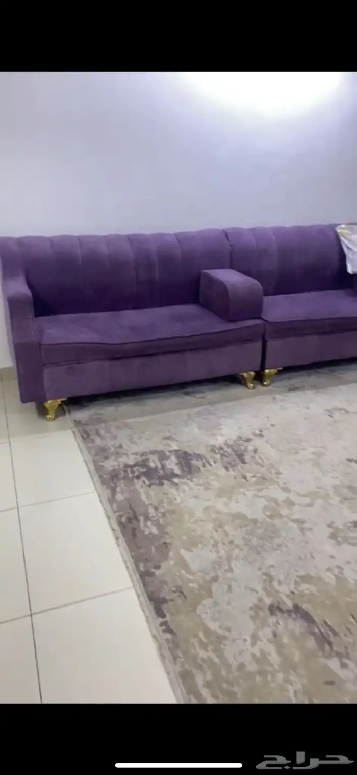 للبيع كنب حرف L مع طاولة وخدمه ومدخل وسجاده 1