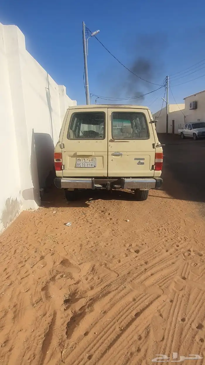 جيب صالون تويوتا موديل 86 3