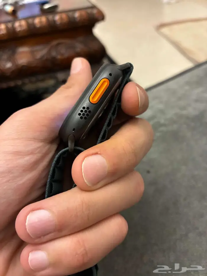 ابل واتش الترا 2 لون اسود تيتانيوم ultra 2 black 9