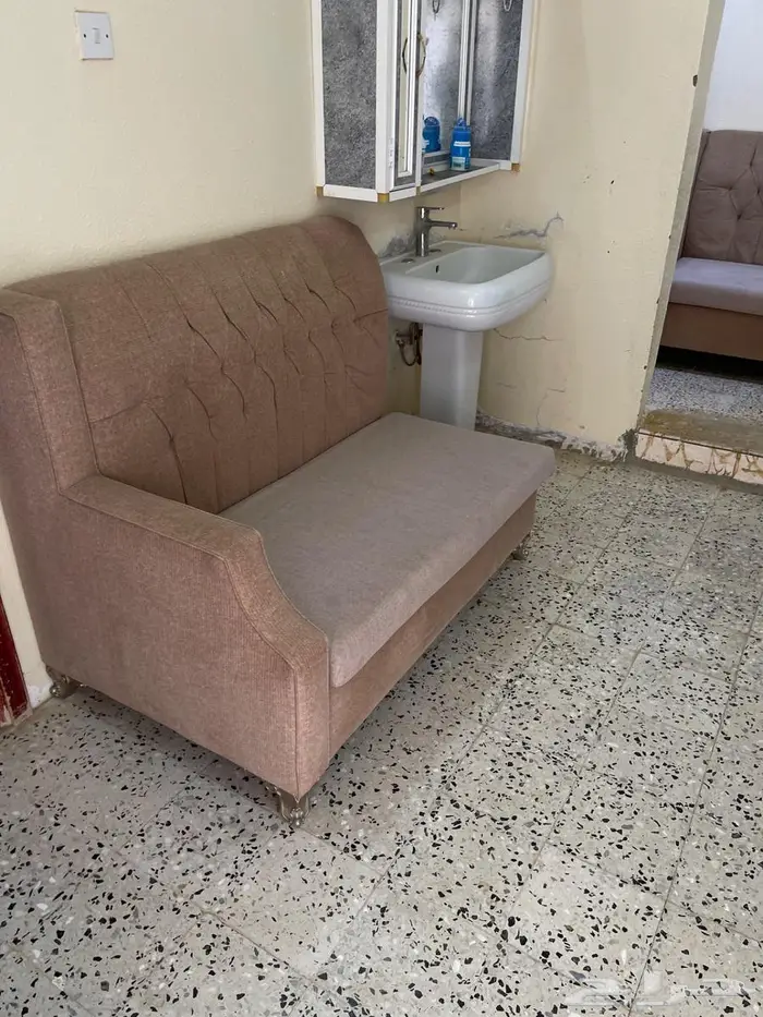 كنب مستخدم للبيع بيشة 1