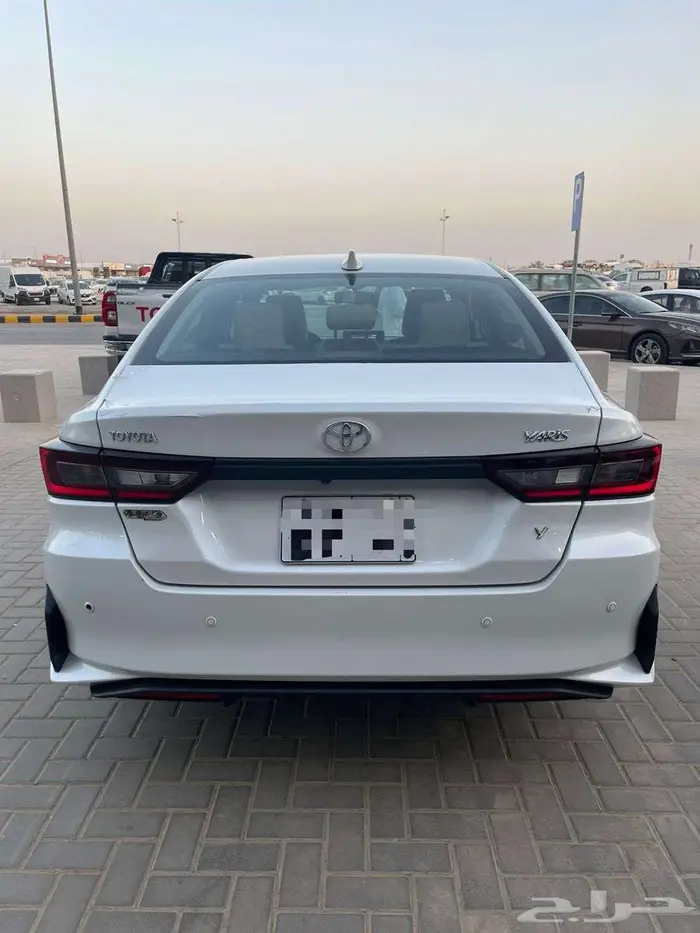 تويوتا يارس استاندر 2023 10