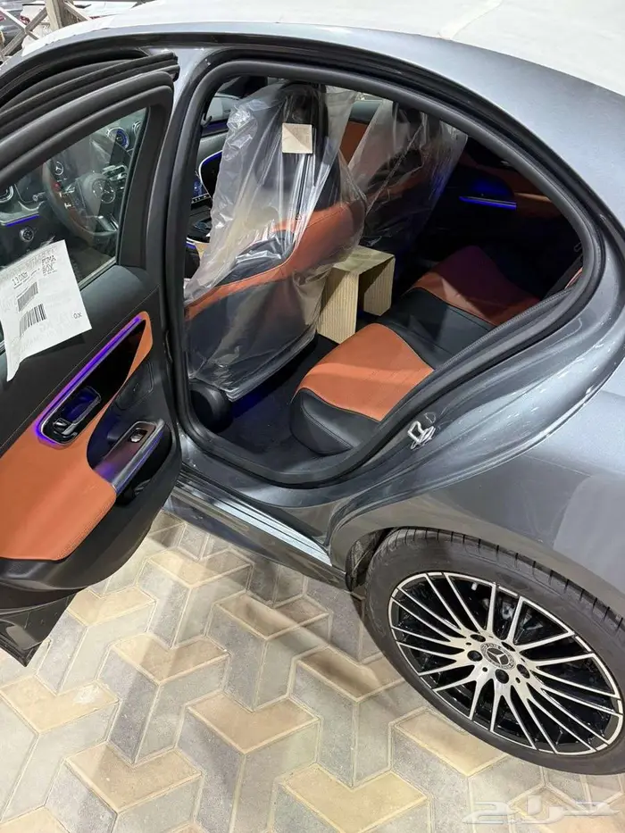مرسيدس C200 AMG LINE 2025 اصفار 7