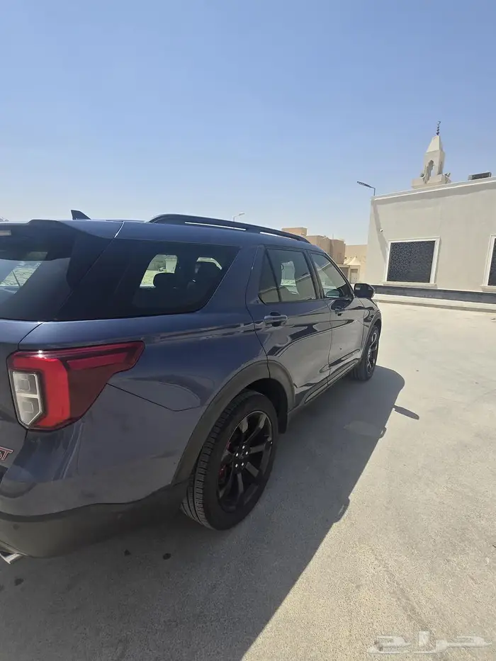 اكسبلورر 2021 ST الفئة الرياضية 4