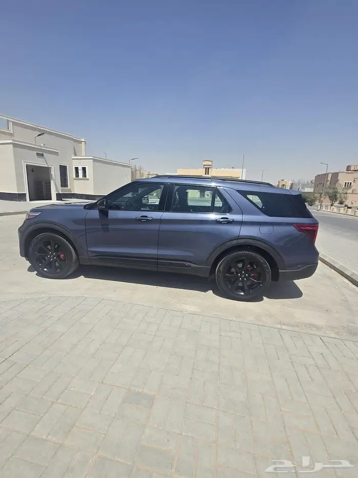 اكسبلورر 2021 ST الفئة الرياضية 2