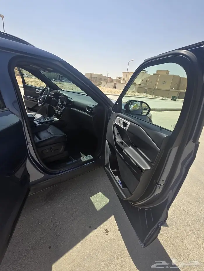 اكسبلورر 2021 ST الفئة الرياضية 8