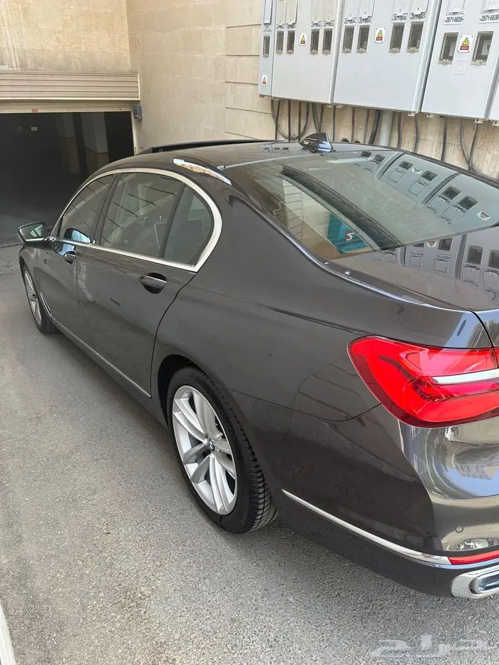 بي ام 740 قمة النظافه 8