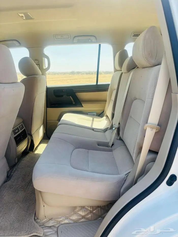 Toyota land cruiser 2019 V6 GXR 8