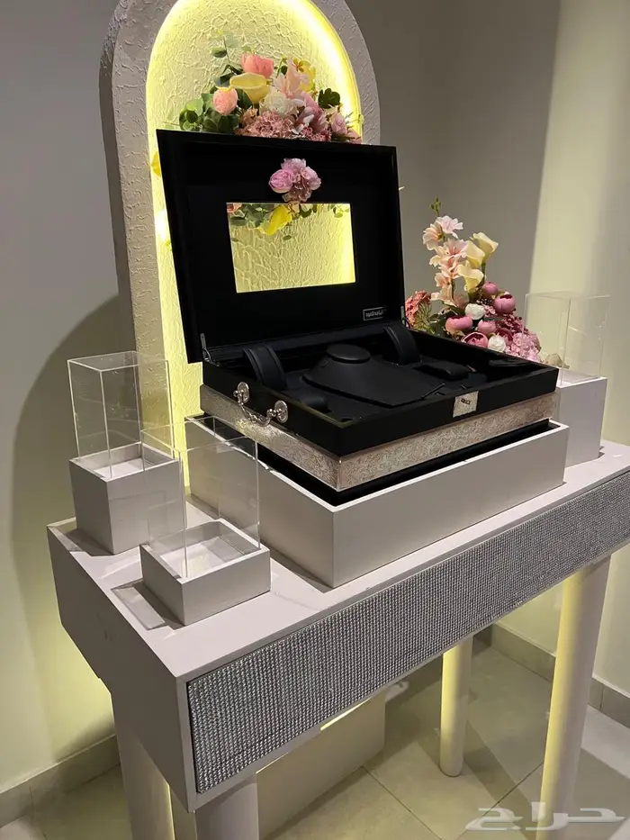 عربية ملكة فخمة بتصميم عصري وإنارة مميزة 5