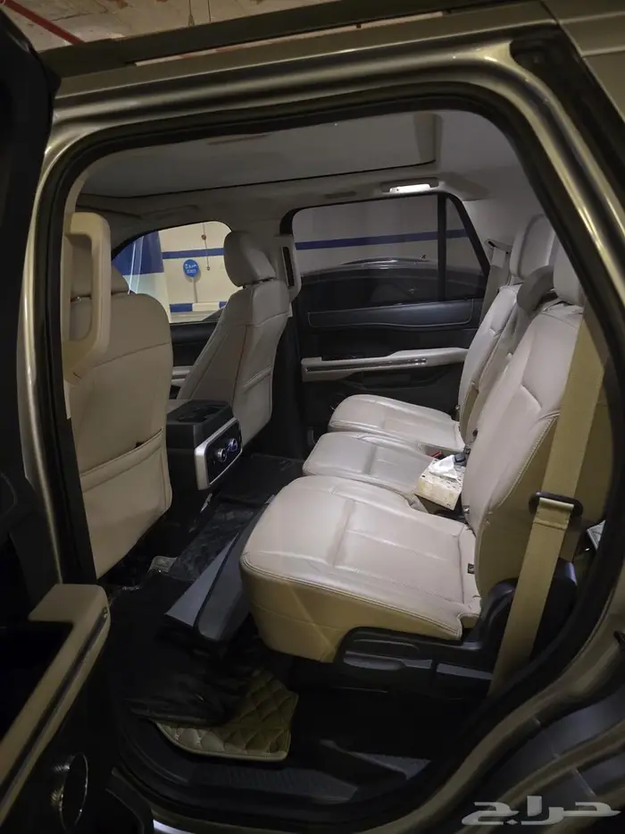 2022 Ford expedition XLT perfect condition 7