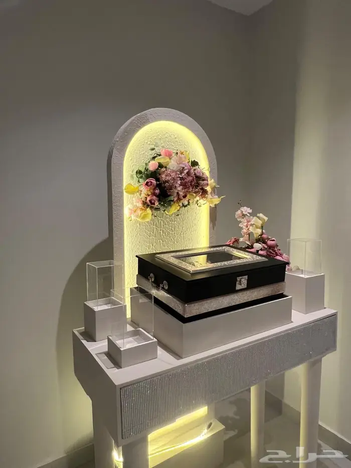 عربية ملكة فخمة بتصميم عصري وإنارة مميزة 7