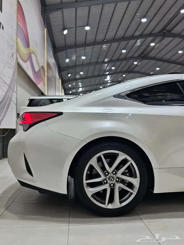 لكزس RC350 موديل 2022 7