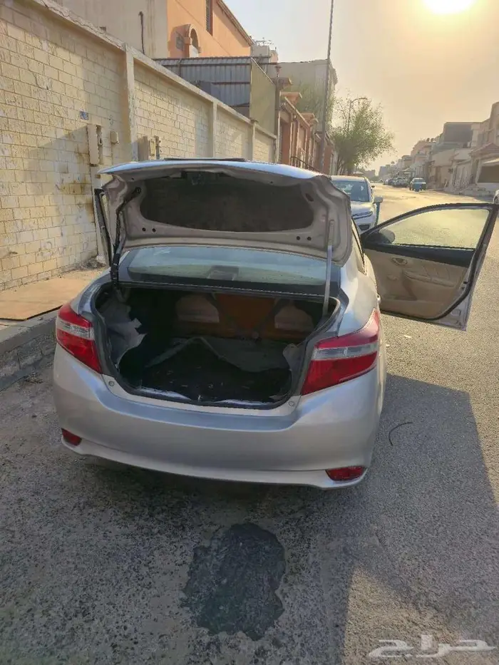 تويوتا ياريس 2014 4