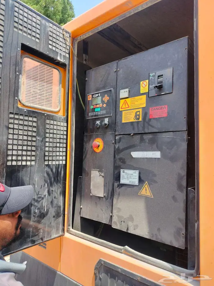 300 ك.ف.أ  240 ك.و مولد صامت من ماركة JCB 7