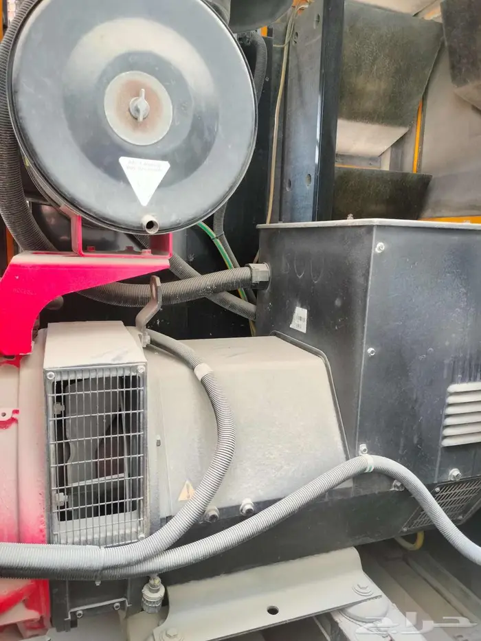 300 ك.ف.أ  240 ك.و مولد صامت من ماركة JCB 10