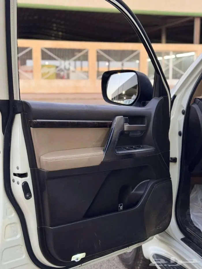 تويوتا في اكس ار 2011 VXR 14