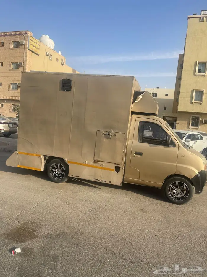 سيارة فود ترك مجهز للبيع 0