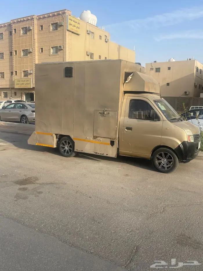 سيارة فود ترك مجهز للبيع 11