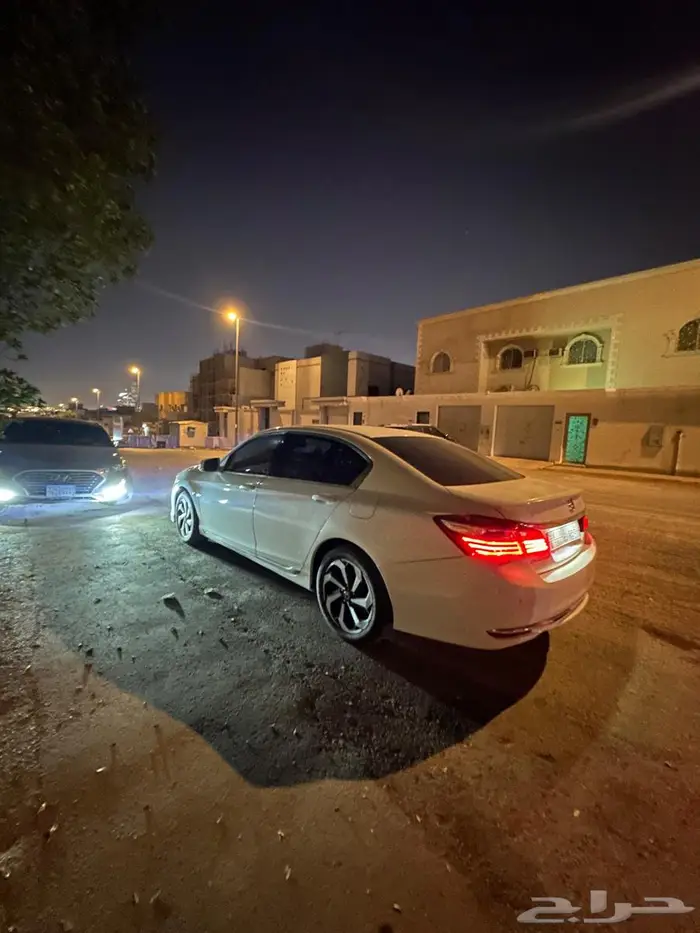 هوندا اكورد 1