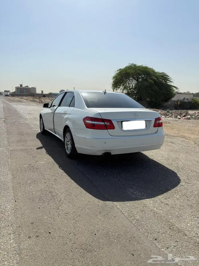 مرسيدس E200 2011 3
