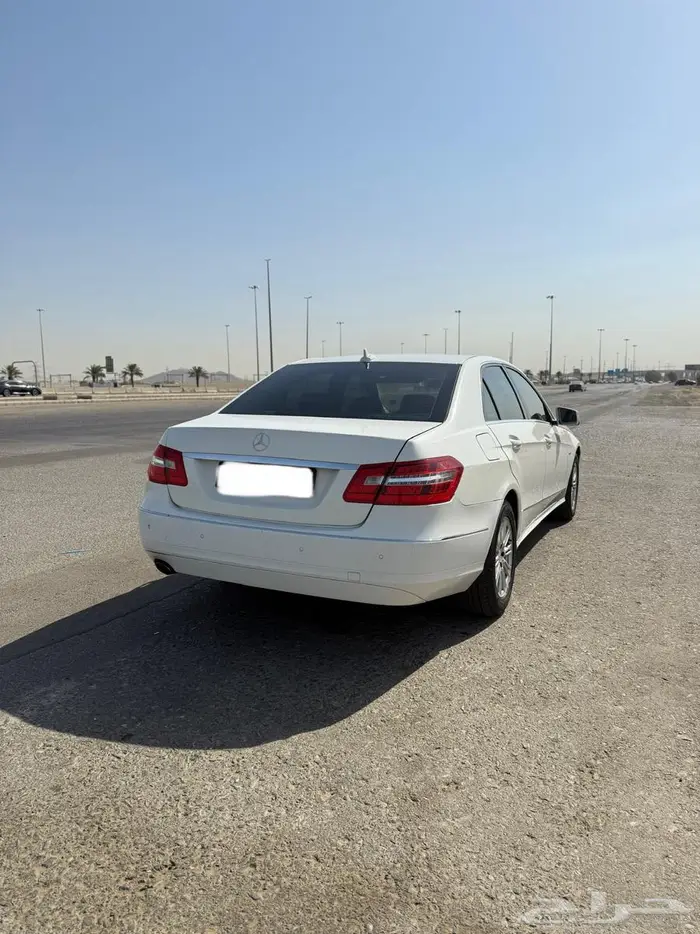 مرسيدس E200 2011 4