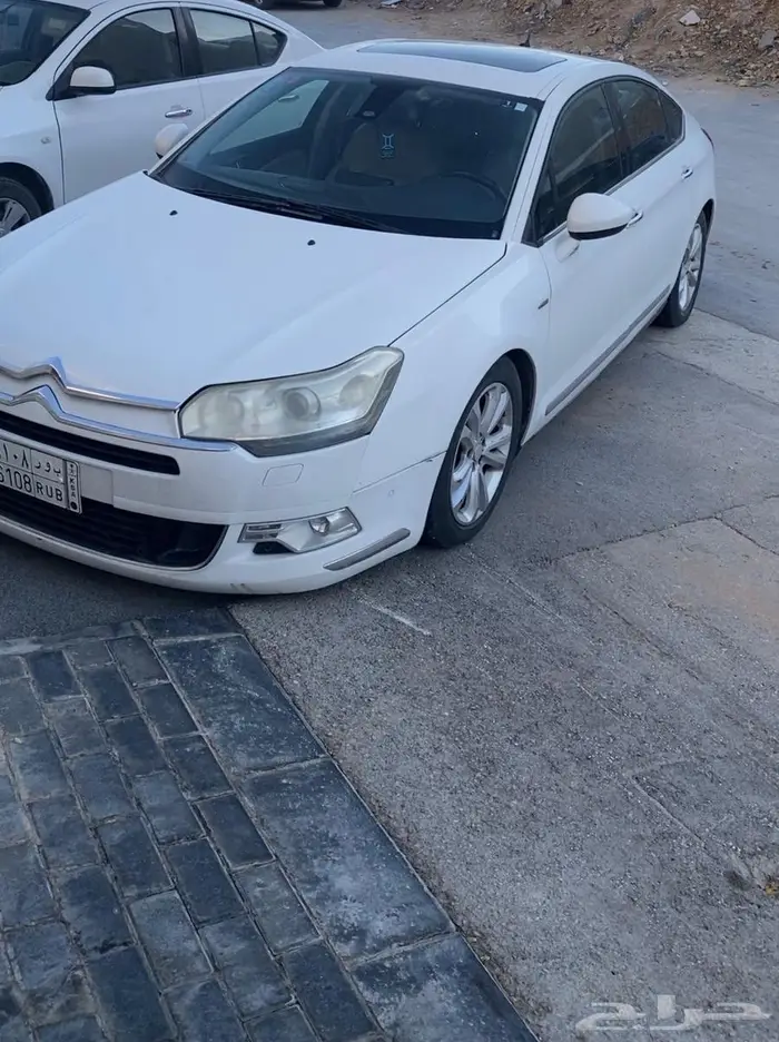 للبيع سيارة سيتروين C5 فل كامل 1