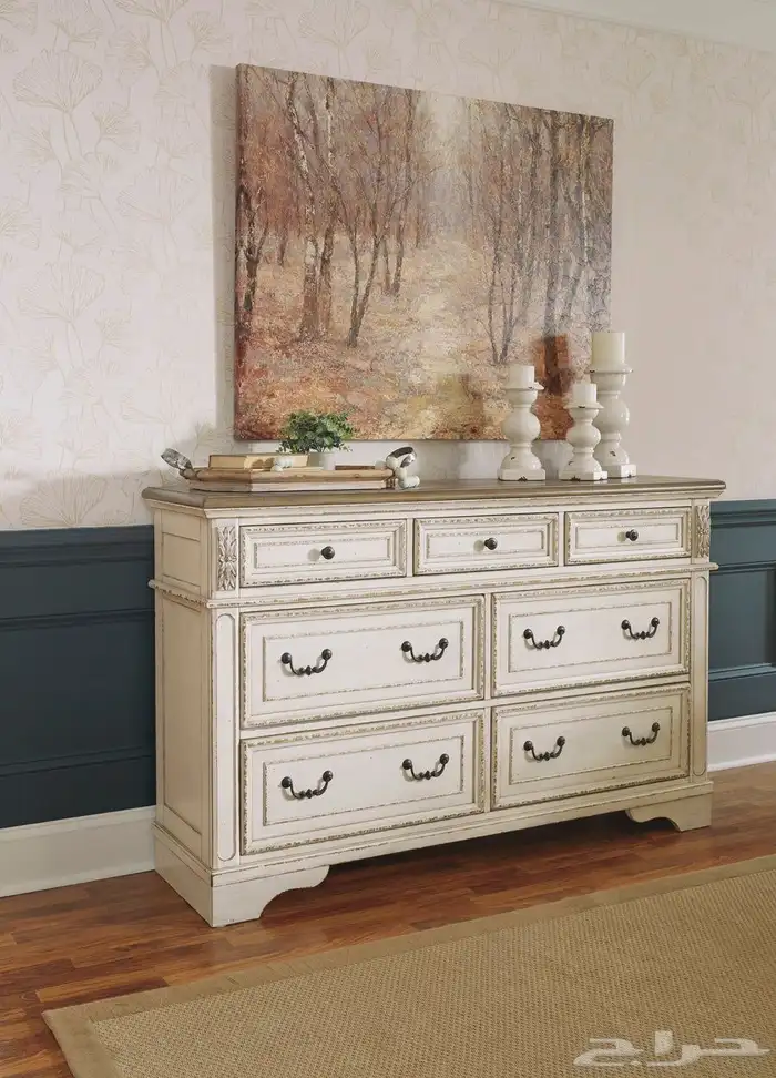 سرير نوم من الرقيب Realyn King Panel bedroom 4