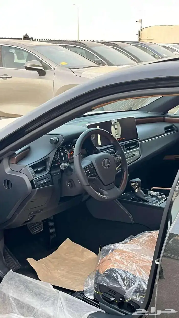 لكزس ES 350 CC نص فل سعودي 2025-اسود -بطاقه جمركيه 1