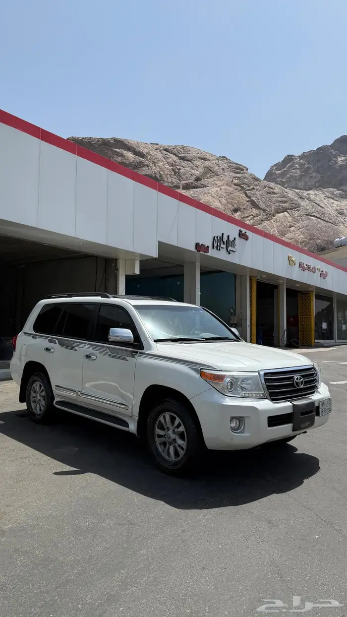 لاندكروزر GXR2014 8